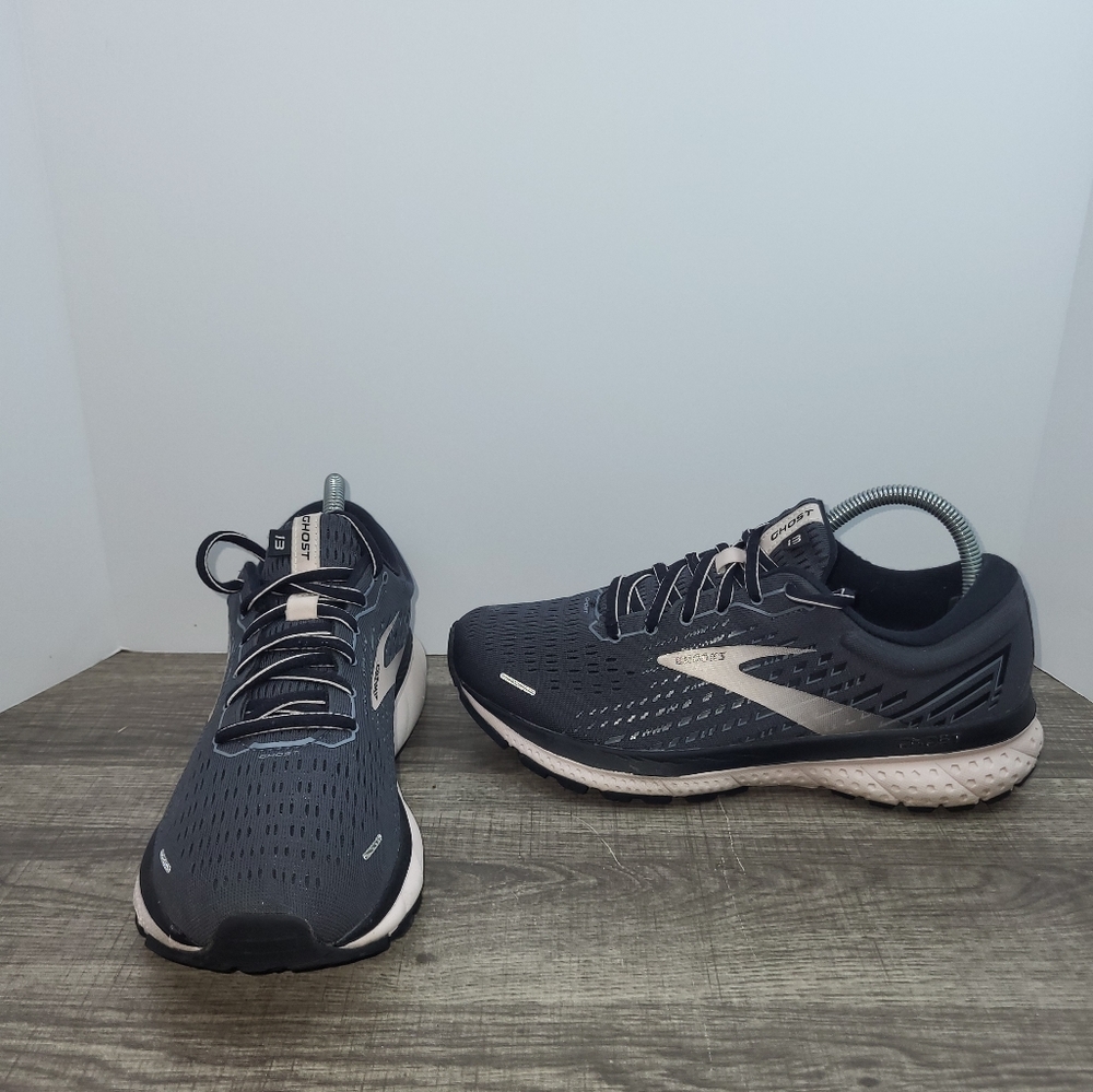 Brooks Ghost 13 Womens Size 8.5 Black Gray Athletic Running Shoes